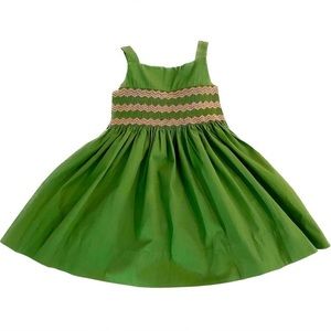 Strasburg Girls 4 Smocked Sleeveless Green Dress, like new condition